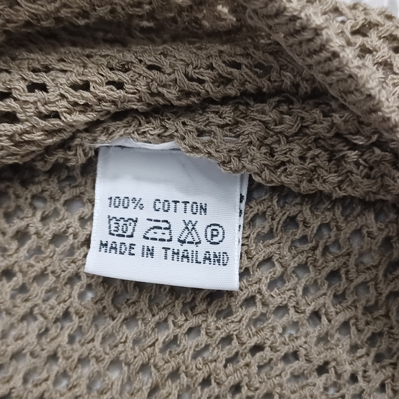 Lightweight Crochet Top One Size - Picture 3 of 6